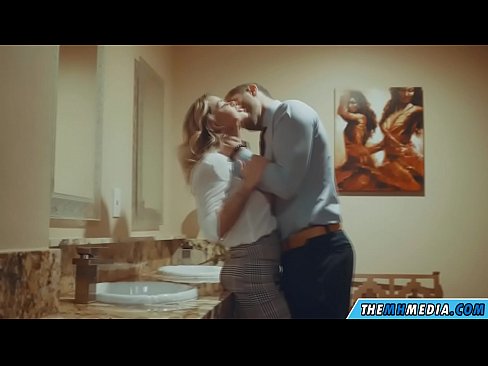 ❤️ Když vás na veřejných záchodcích svádí prsatá blondýna. Anal porno u nás cs.my-hentai-gallery.ru